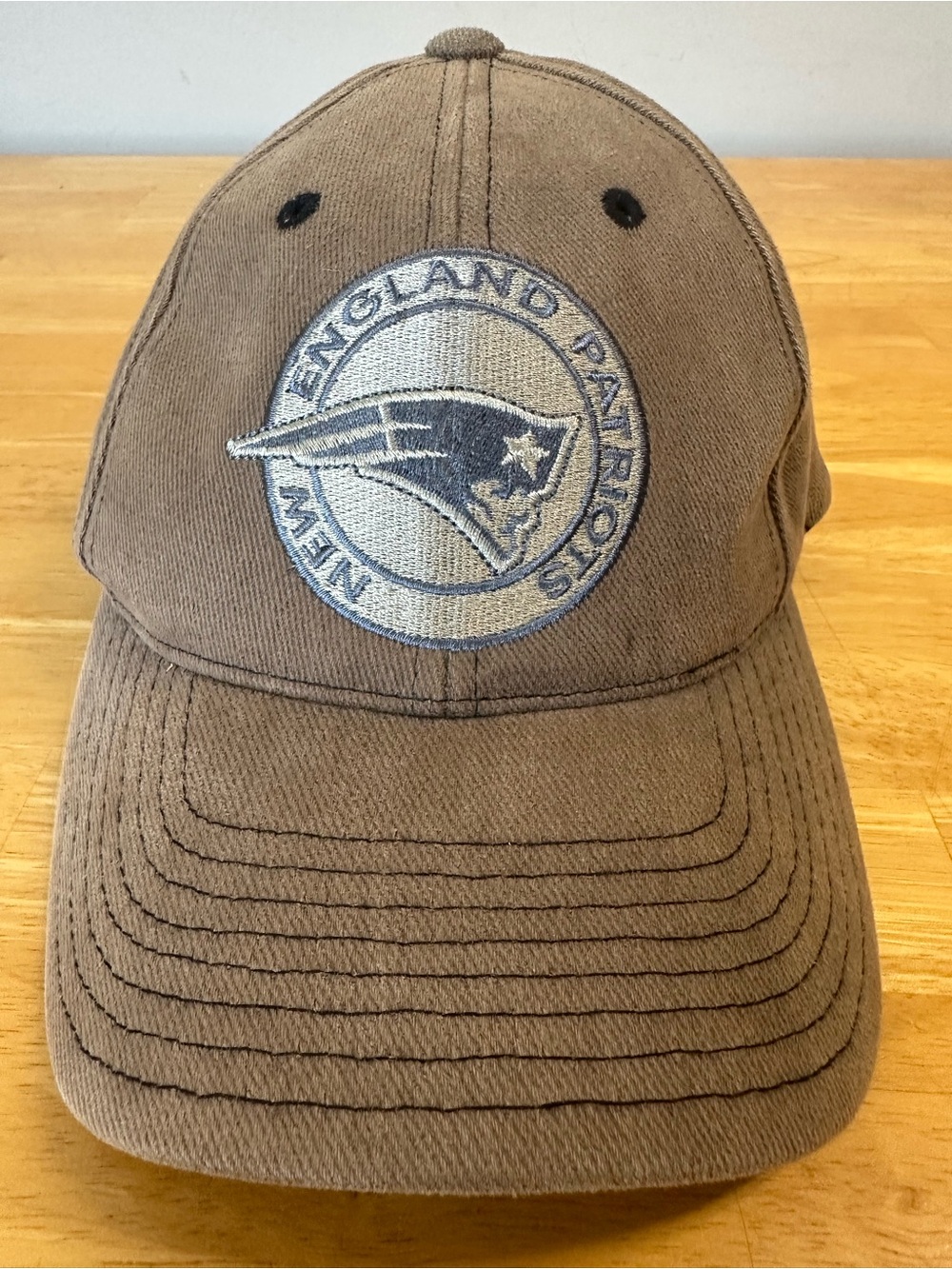 🏈 American Needle New England Patriots Retro-Style Hat / Cap